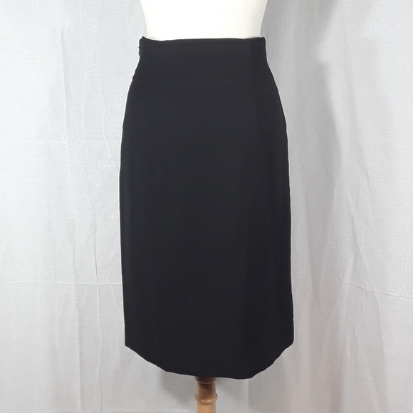 Banana Republic black wool skirt w/front buttons - Picture 5 of 6